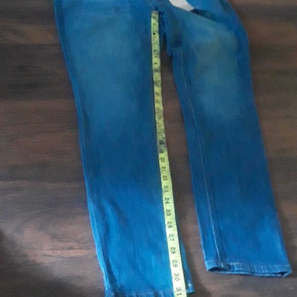 Slight Curve Levi's Curve ID 33x32 Moden Skinny - Picture 7 of 12
